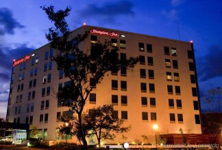 Hampton Inn By Hilton Guadalajara Expo, фото 1