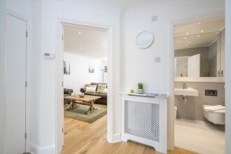 Sunny 2BR apt in the heart of Vauxhall, by subway, фото 11