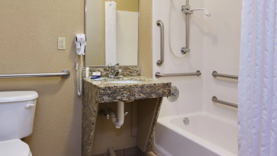 Candlewood Suites Reading, фото 16