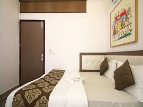 OYO 393 Hotel RK Grand Inn, фото 4