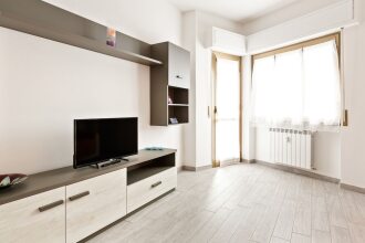 Renewed Balcony Flat with Green Garden, фото 8