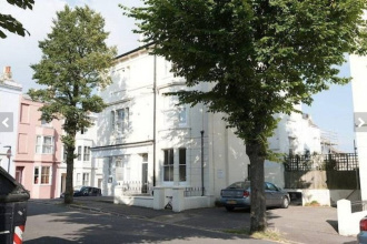 Central 2 Bedroom Brighton Flat Near Seven Dials, фото 9