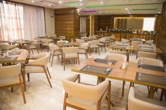 Crown Rose Hotel, фото 10 Crown Rose Hotel, фото 10