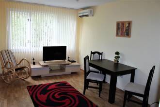 FM Premium 1-BDR Apartment - Cozy Central Varna, фото 3