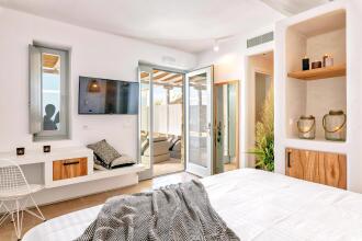 Mykonos Bliss Cozy Suites, фото 40