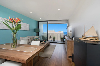 5 Star Luxury Beachfront Apartment, фото 28