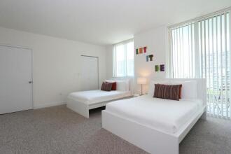 Brickell First Intimate 2 Bedroom Condo, фото 4