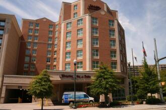 Hampton Inn & Suites Reagan National Airport - Crystal City