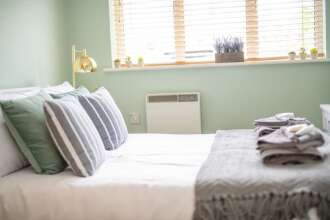 The Courtyard - A Beautifully fitted 2 Bed Oxford City Apartment w/Parking