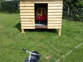 Kids Love Yurts Caravan Park, фото 19