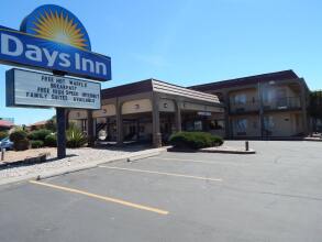 Days Inn by Wyndham Midtown ABQ