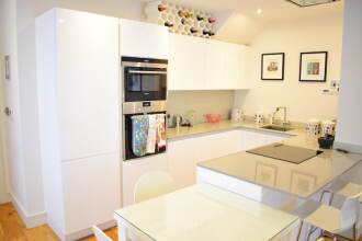 Bermondsey 2 Bedroom Flat With Garden, фото 12