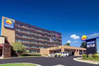 Comfort Inn & Suites Madison - Airport