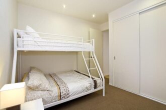 Four Kings Apartments, фото 17