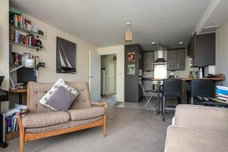 Lovely 2- Bed Flat In North London, фото 5