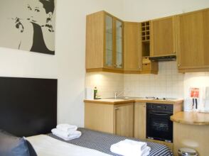 Studios 2 Let Serviced Apartments - Cartwright Gardens, фото 27