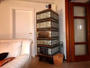 Classy Villa in Pisogne With Garden, Bbq, Pool, Sun-loungers, фото 9