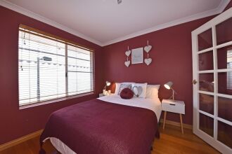 Redcliff Home Close to City & Airport, фото 2