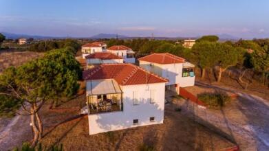 Romanos Beach Villas, фото 9