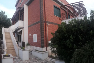 Dioscuri Townhouse