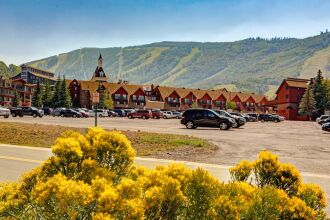 2BR Empire House Condo by RedAwning, фото 10