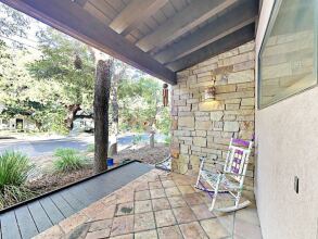 Charming 3BR w/ Balcony & Fire Pit, фото 23 Charming 3BR w/ Balcony & Fire Pit, фото 23