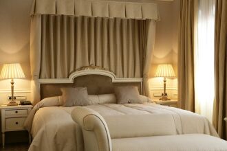 Eugenia De Montijo Autograph Collection, фото 5 Eugenia De Montijo Autograph Collection, фото 5