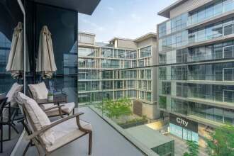 Luxurious, Vast & Airy Apartment in City Walk, фото 9