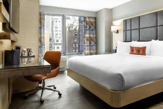 Cambria Hotel & Suites New York - Times Square, фото 4