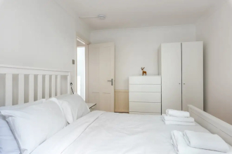 Modern 3 Bedroom Central Brighton House, фото 13