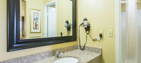 Econo Lodge White Pine, фото 15