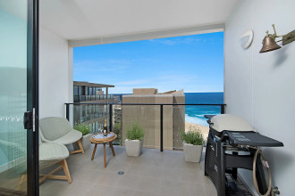 5 Star Luxury Beachfront Apartment, фото 7