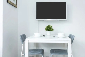 Modern Sleeps 5 - 1BR Home in Manchester, фото 3