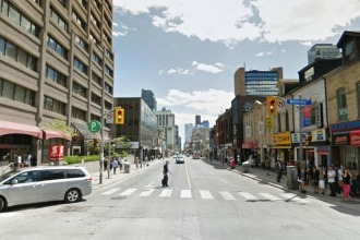 Beautiful 2 Bedroom Apartment In The Heart Of Toronto, фото 3