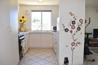 Leafy 1 Bedroom City Oasis With Pool and Terrace, фото 16