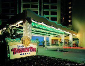 Disney's Paradise Pier Hotel-On Disneyland® Resort Property