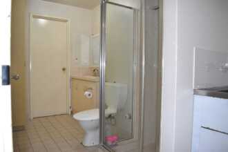 Leafy 1 Bedroom City Oasis With Pool and Terrace, фото 12