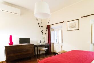 Spanish Steps Studio Apartment, фото 2