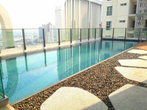 Highrise Cityview Aspire Condo Gym Pool, фото 16