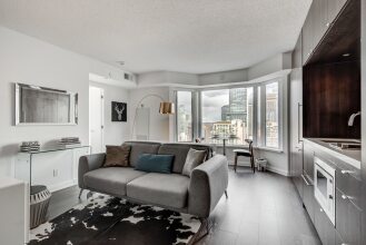 Amazing Suites In Yorkville, фото 34