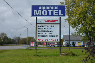 Aquarius Motel