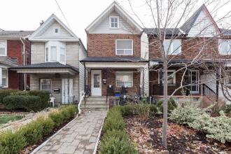 Elegantly Appointed Detached House in the Central City, фото 1