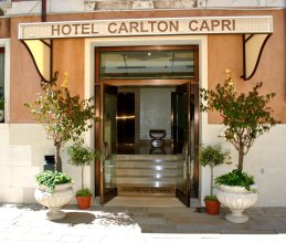 Carlton Capri, фото 1