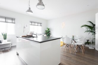 The Soho Studio - Modern & Bright 2BDR in Central London, фото 11