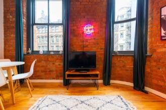 Characterful 2 Bedroom Apartment in Manchester, фото 16