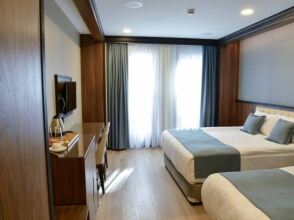 Valens Hotel Downtown, фото 36