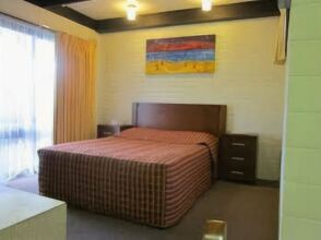 Lakes Waterfront Motel And Cottages, фото 32