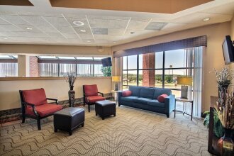 Comfort Inn & Suites Madison - Airport, фото 10