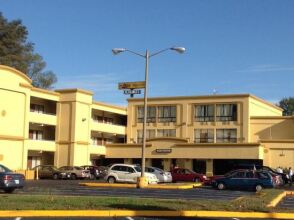 Econo Lodge Intown, фото 18