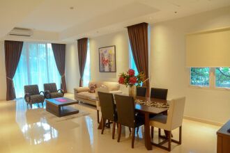 3 Bedrooms Premium Sudirman Residence by Travelio, фото 24